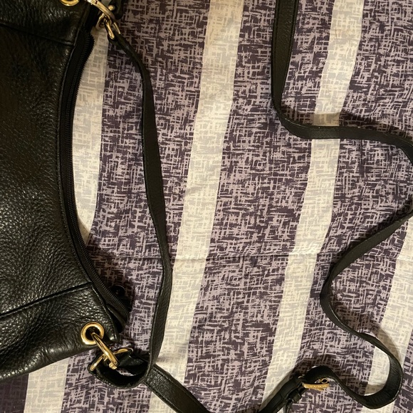 Black leather Michael Kors purse - Picture 3 of 6